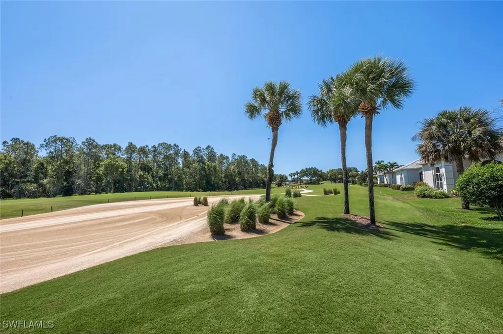 5072 Kensington High Street Naples FL 34105