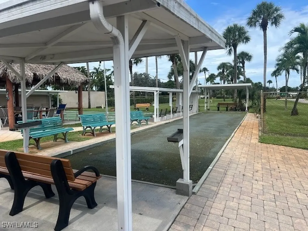 519 Riviera Boulevard E Naples FL 34112