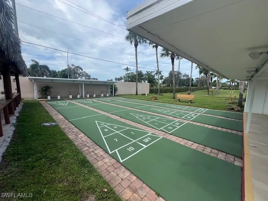 519 Riviera Boulevard E Naples FL 34112