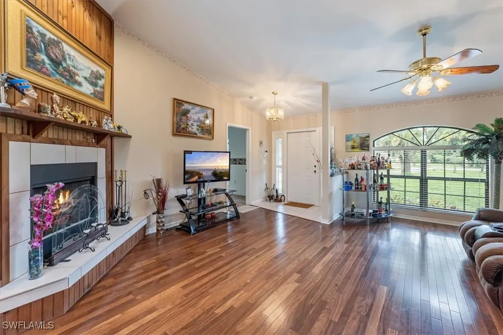 2905 10th Avenue SE Naples FL 34117
