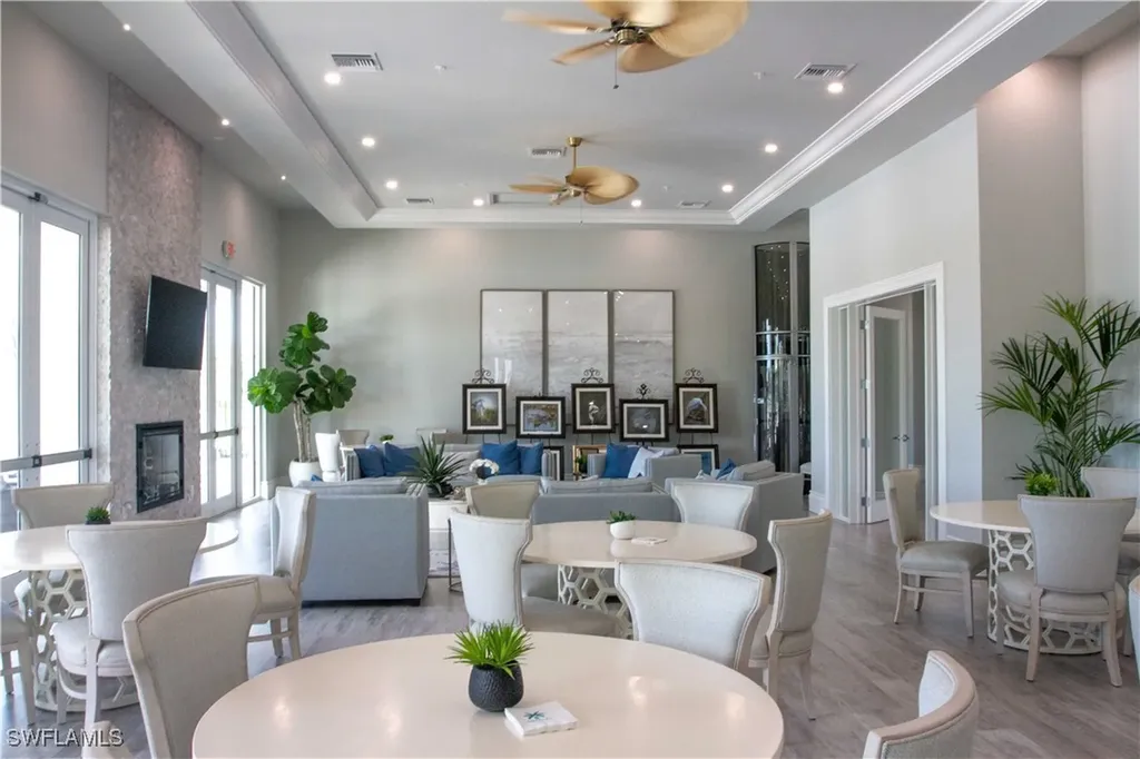 208 Indies Drive E Naples FL 34114