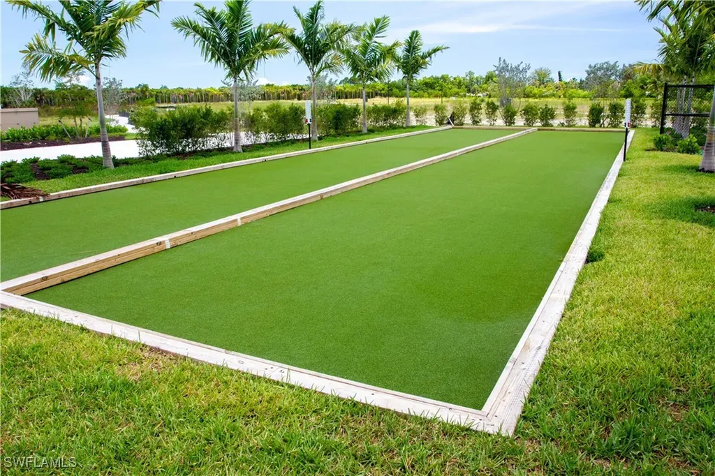 208 Indies Drive E Naples FL 34114