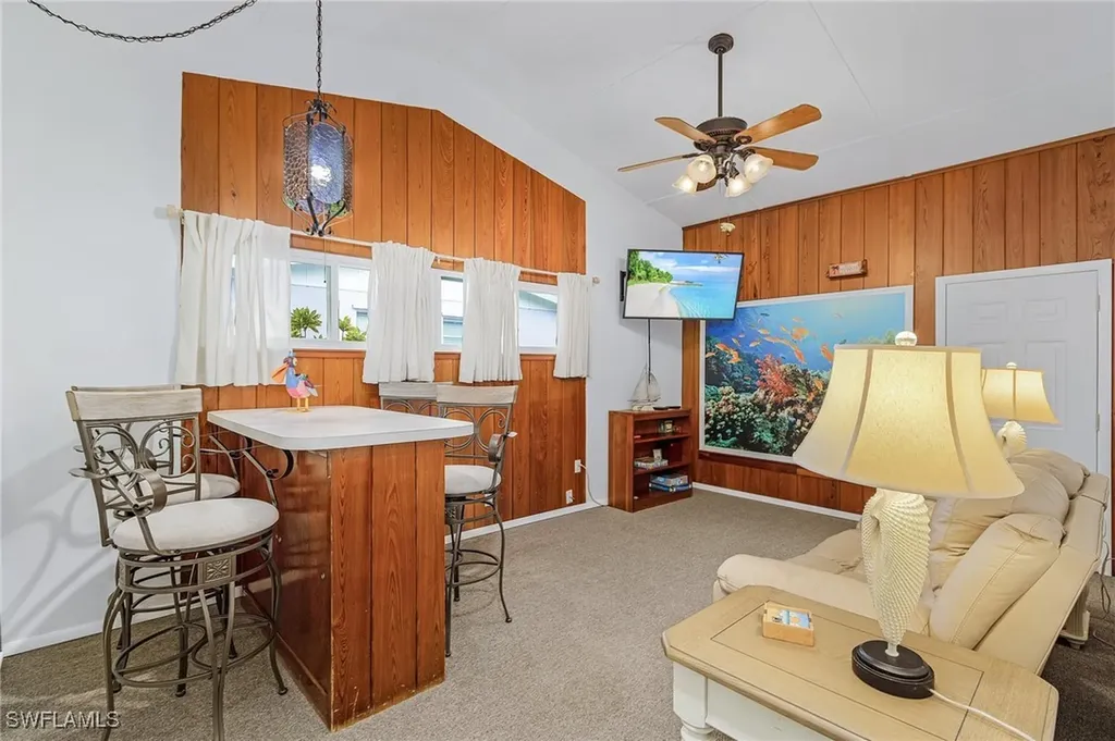 1281 10th Street N Naples FL 34102