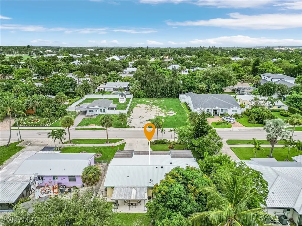 1281 10th Street N Naples FL 34102