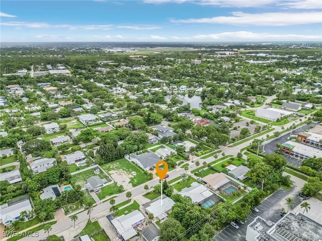 1281 10th Street N Naples FL 34102