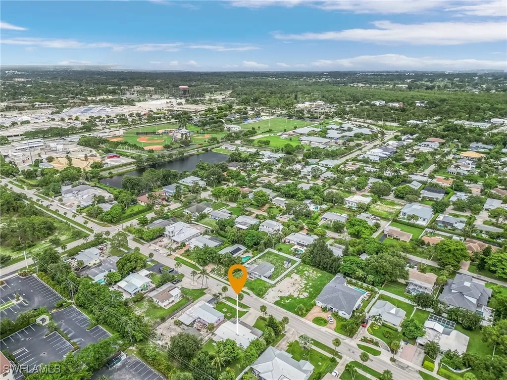 1281 10th Street N Naples FL 34102