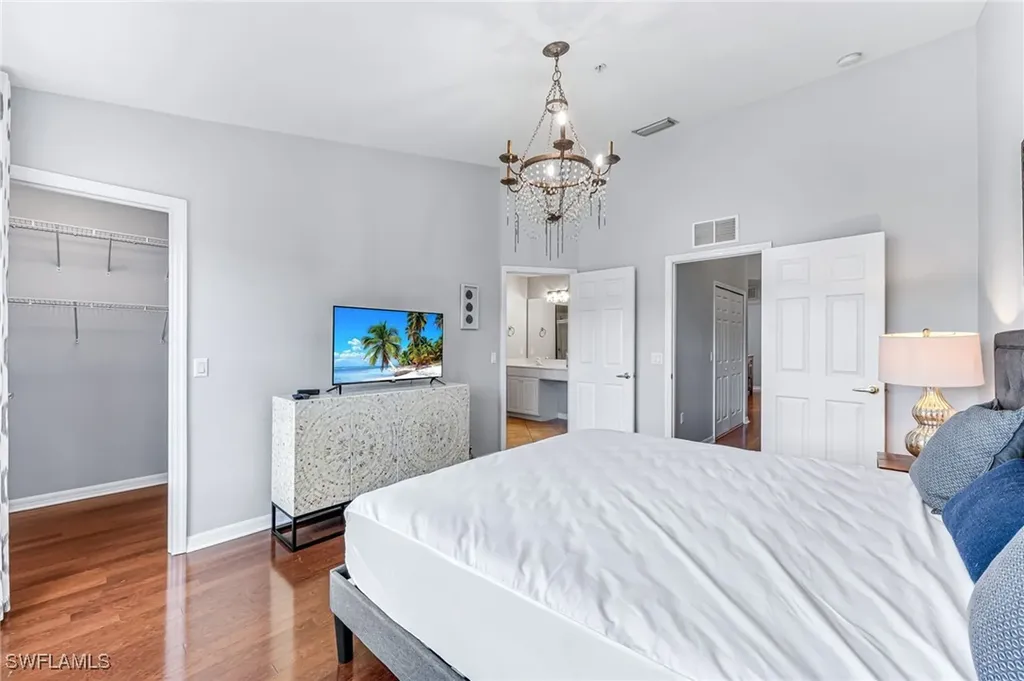 960 Hampton Circle Naples FL 34105