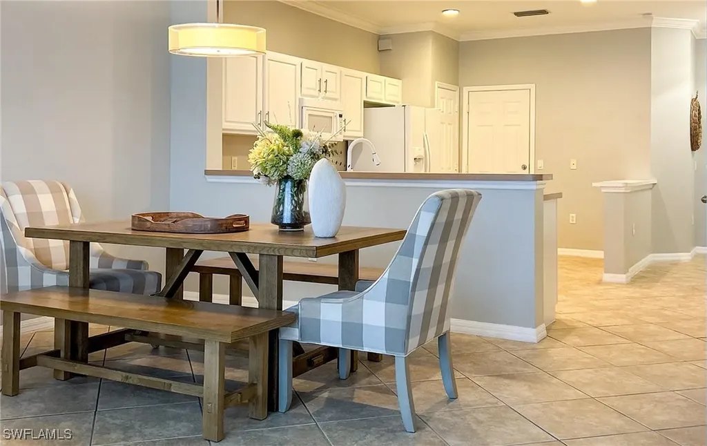 960 Hampton Circle Naples FL 34105