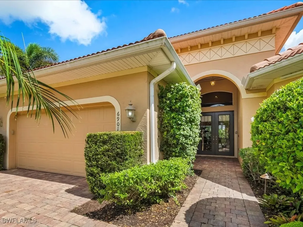 6901 Bent Grass Drive Naples FL 34113