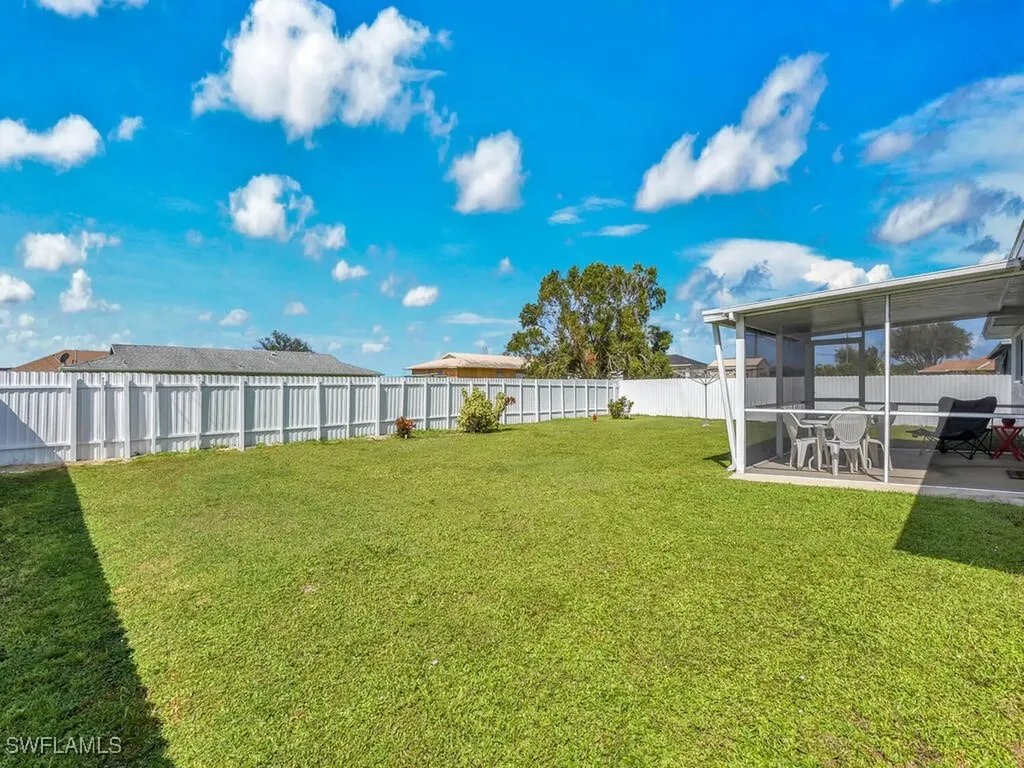 2214 NE 24th Avenue Cape Coral FL 33909