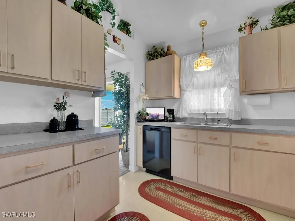 2214 NE 24th Avenue Cape Coral FL 33909