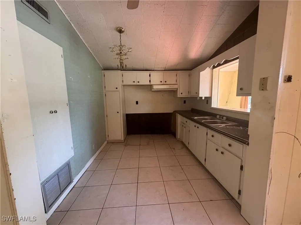 1349 Shawnee Avenue Labelle FL 33935