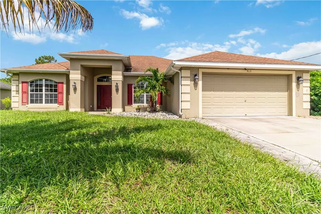 915 Alvin Avenue Lehigh Acres FL 33971