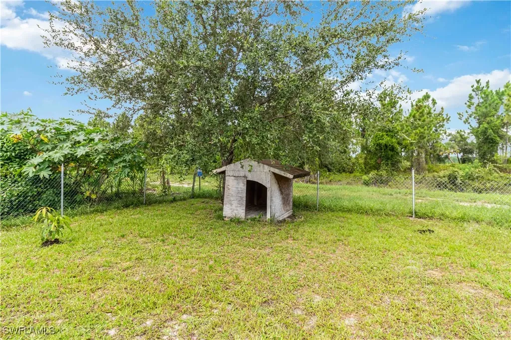915 Alvin Avenue Lehigh Acres FL 33971