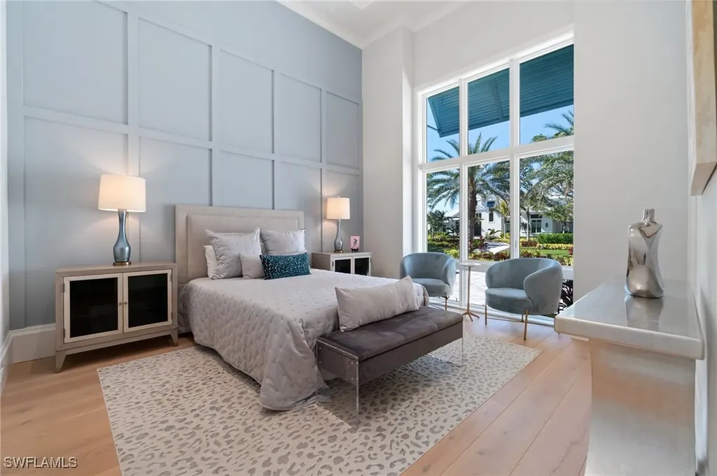 3290 Crayton Road Naples FL 34103