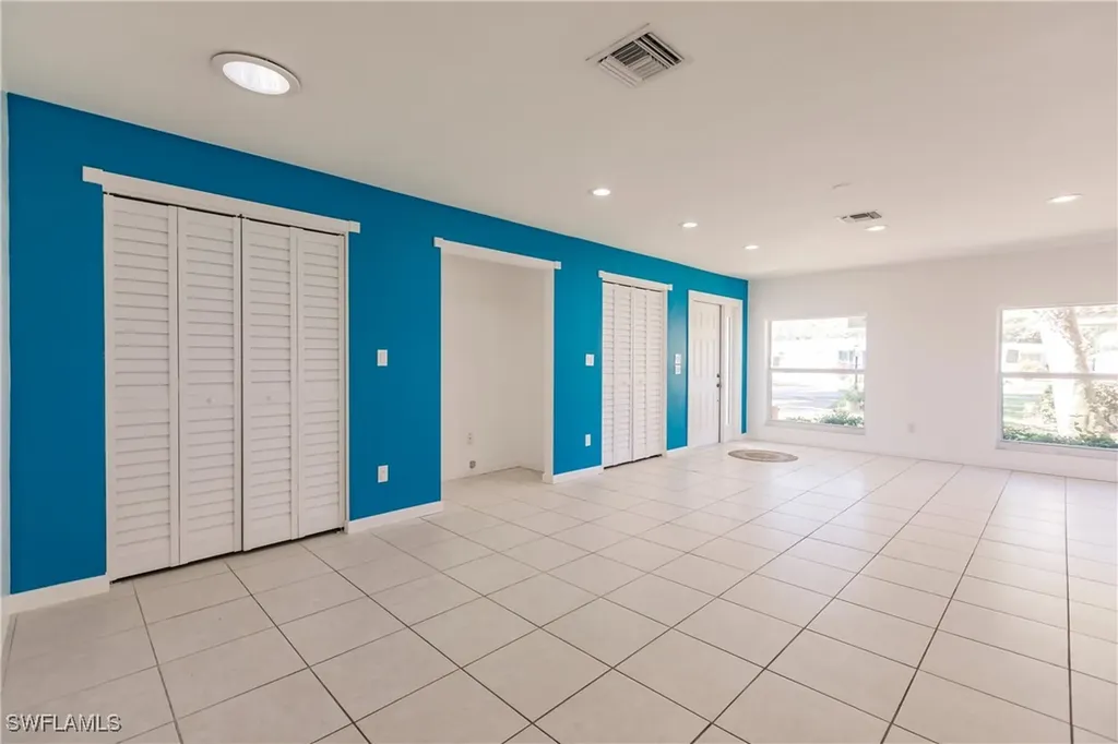 217 Yorkshire Court Naples FL 34112