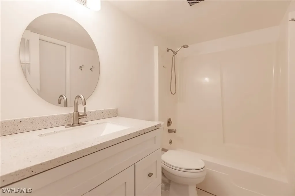 217 Yorkshire Court Naples FL 34112
