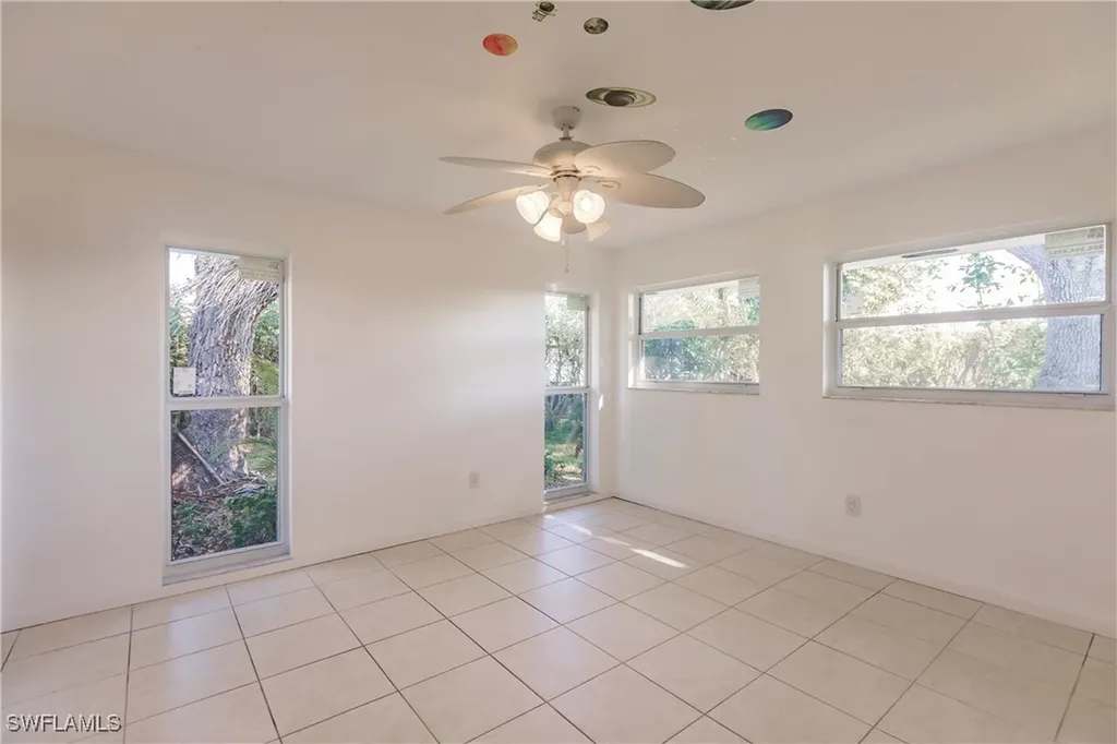 217 Yorkshire Court Naples FL 34112