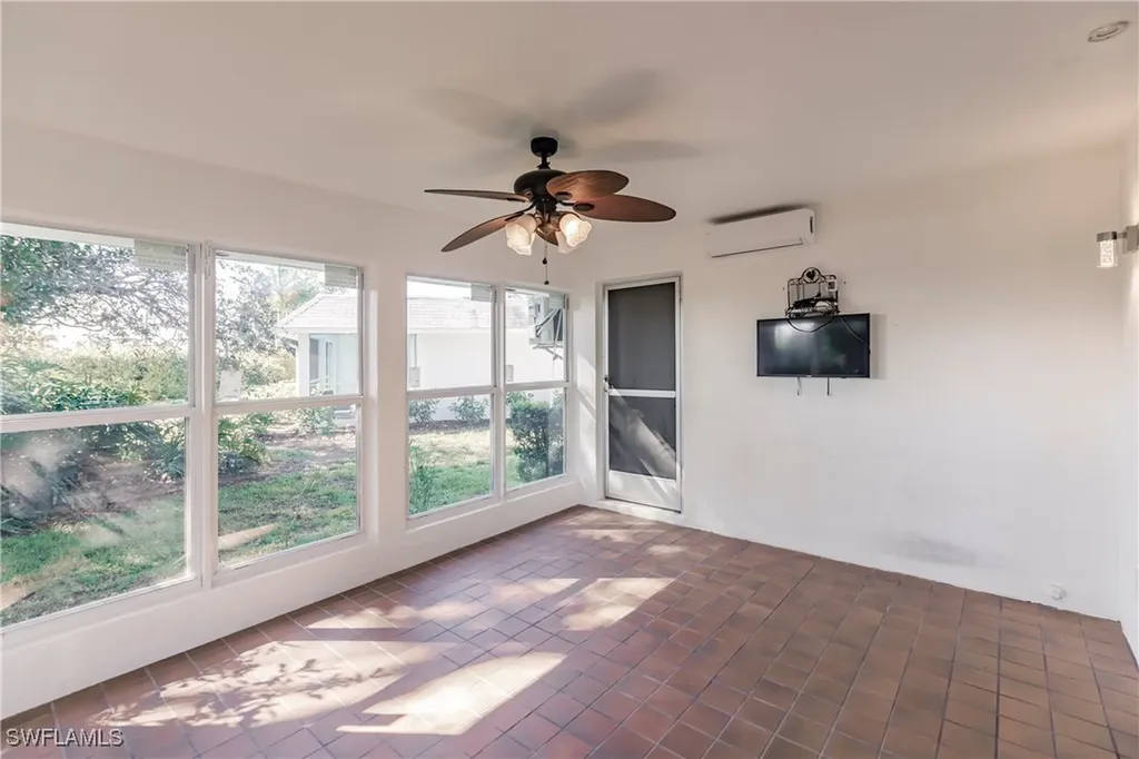 217 Yorkshire Court Naples FL 34112
