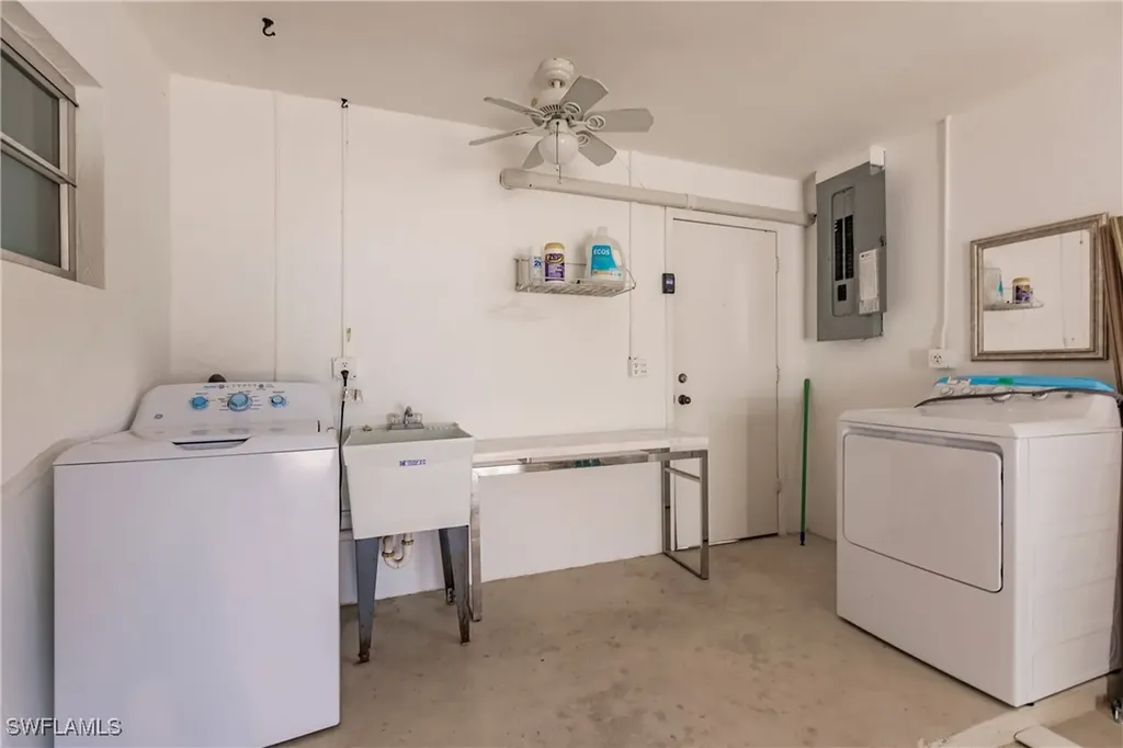 217 Yorkshire Court Naples FL 34112