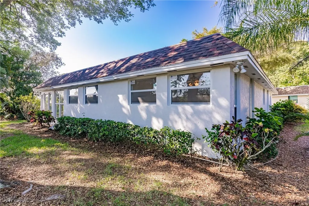 217 Yorkshire Court Naples FL 34112