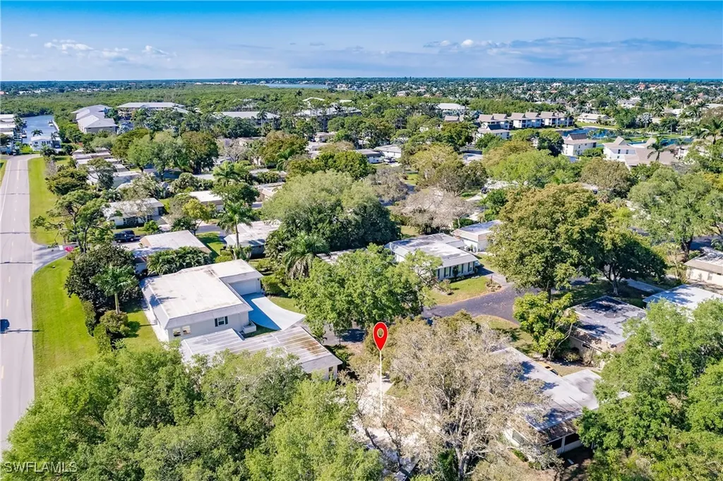 217 Yorkshire Court Naples FL 34112