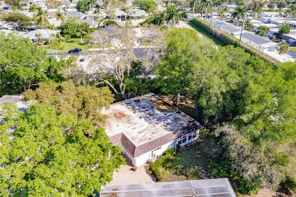 217 Yorkshire Court Naples FL 34112