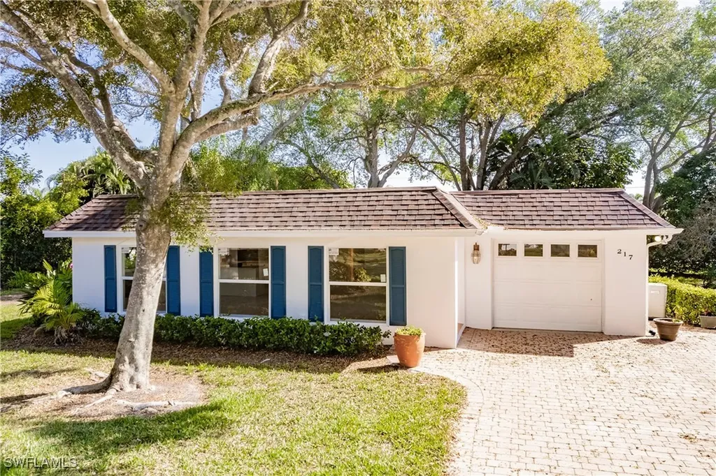 217 Yorkshire Court Naples FL 34112