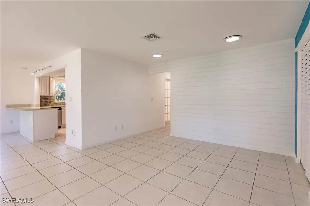 217 Yorkshire Court Naples FL 34112