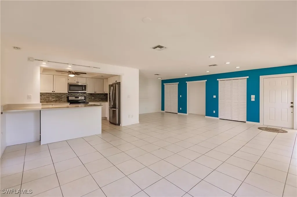 217 Yorkshire Court Naples FL 34112