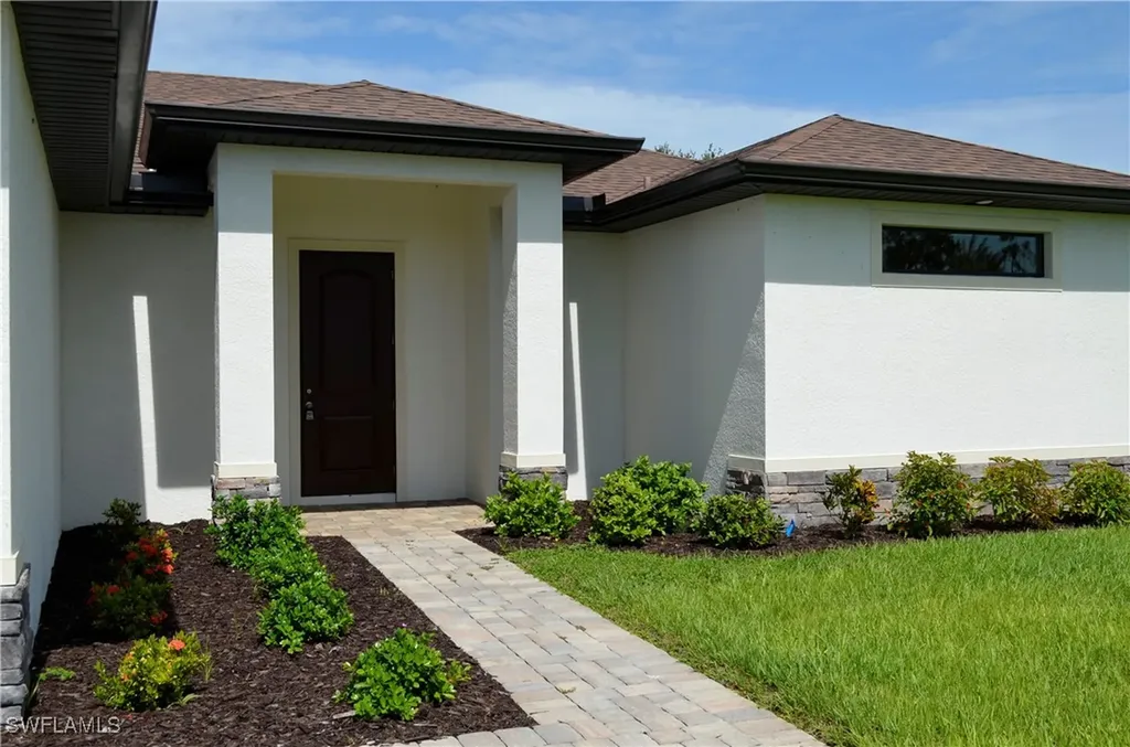 3722 NE 16th Place Cape Coral FL 33909