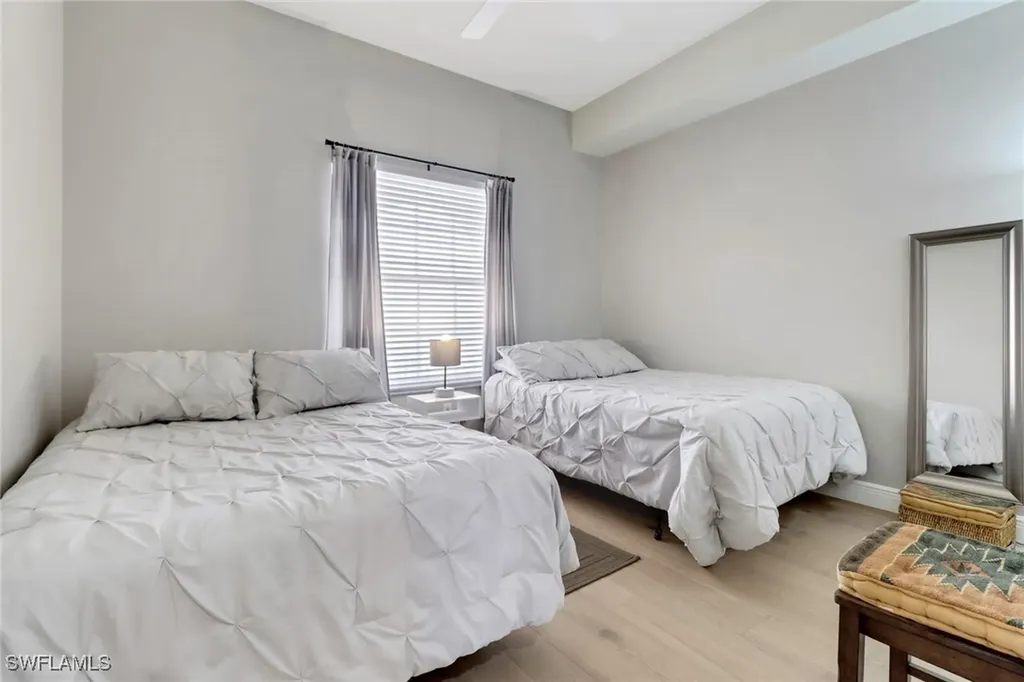 401 Bayfront Place Naples FL 34102