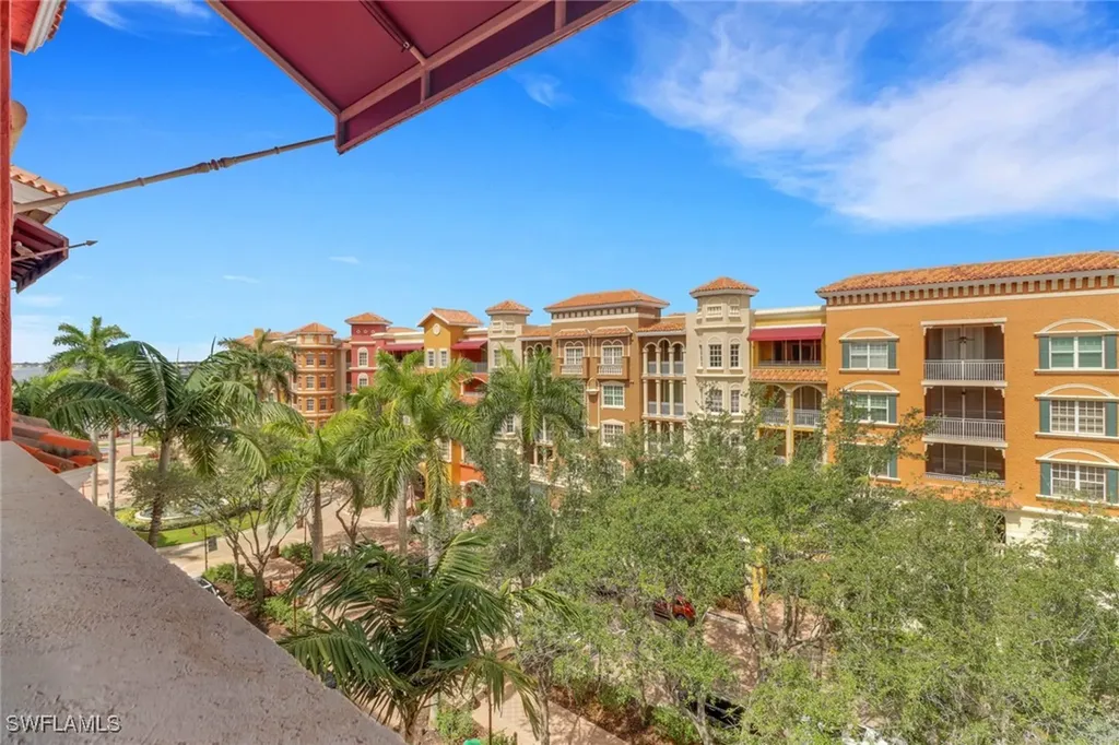 401 Bayfront Place Naples FL 34102