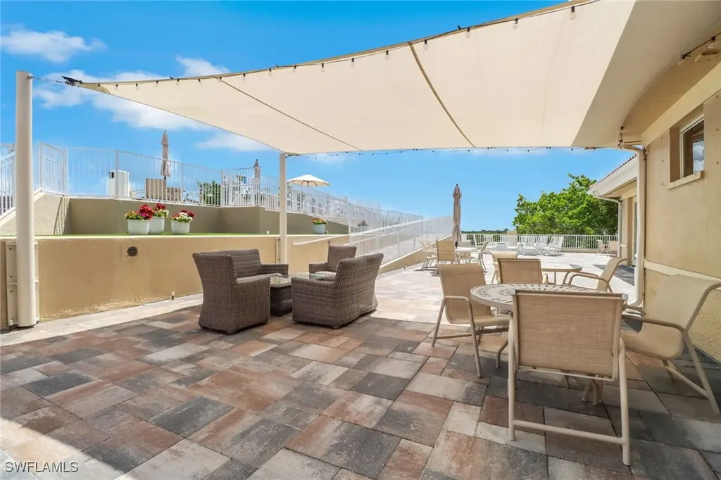 401 Bayfront Place Naples FL 34102