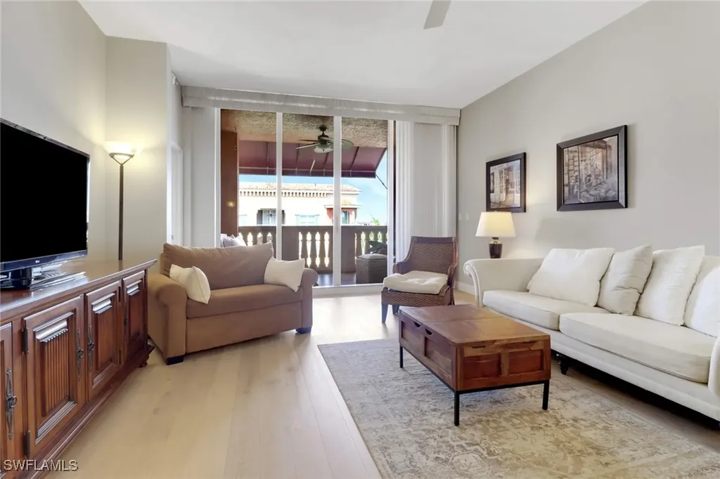 401 Bayfront Place Naples FL 34102