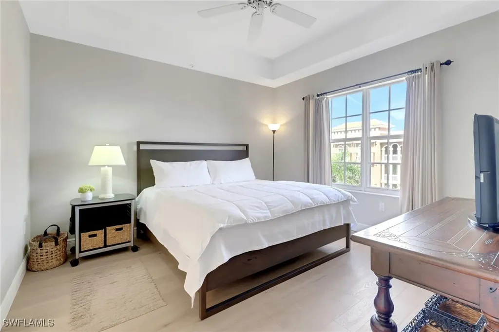 401 Bayfront Place Naples FL 34102