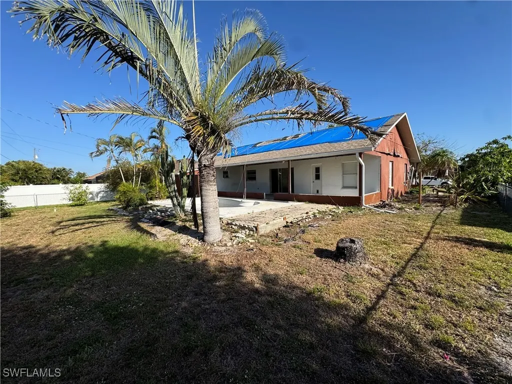 1220 SW 33rd Terrace Cape Coral FL 33914
