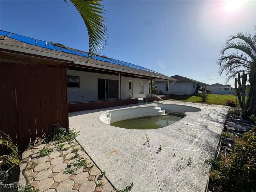 1220 SW 33rd Terrace Cape Coral FL 33914