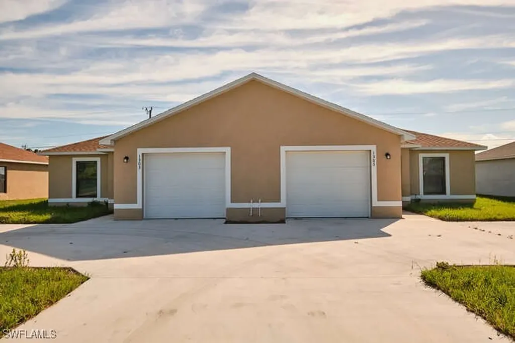 1303 SE 8th Place Cape Coral FL 33990
