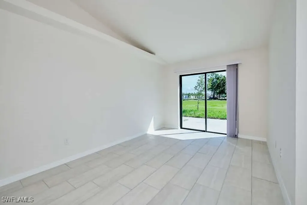 1303 SE 8th Place Cape Coral FL 33990