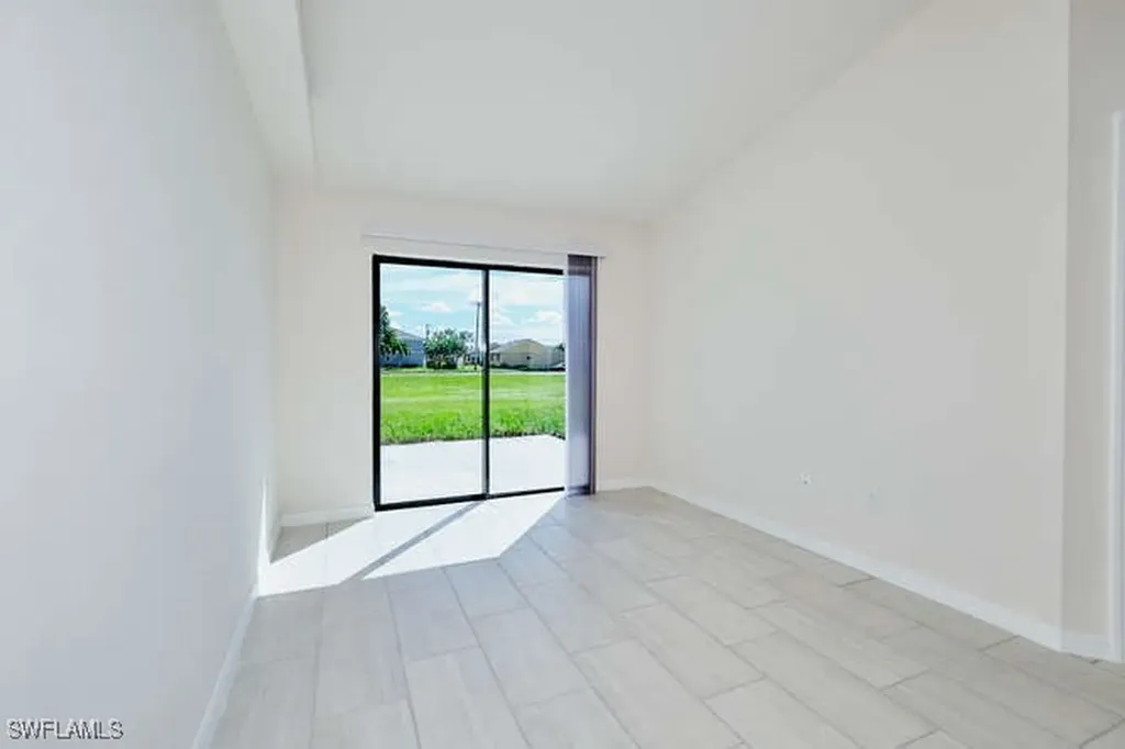 1303 SE 8th Place Cape Coral FL 33990