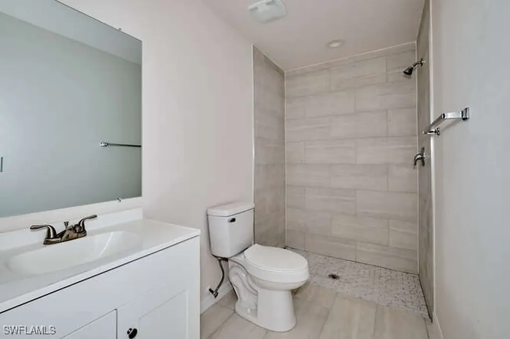 1303 SE 8th Place Cape Coral FL 33990