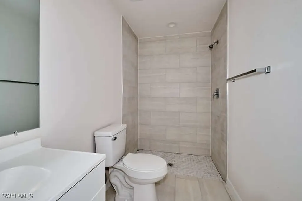1303 SE 8th Place Cape Coral FL 33990