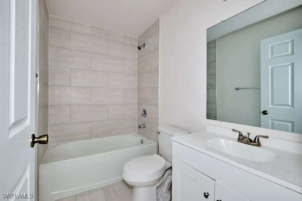 1303 SE 8th Place Cape Coral FL 33990