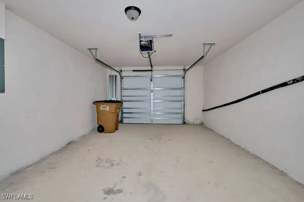1303 SE 8th Place Cape Coral FL 33990