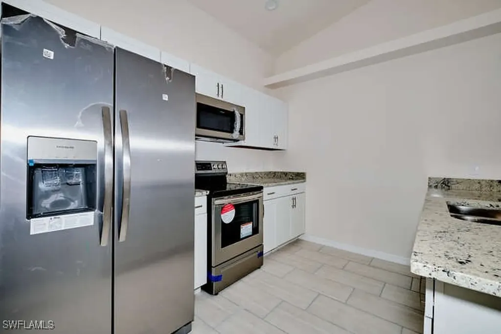 1303 SE 8th Place Cape Coral FL 33990