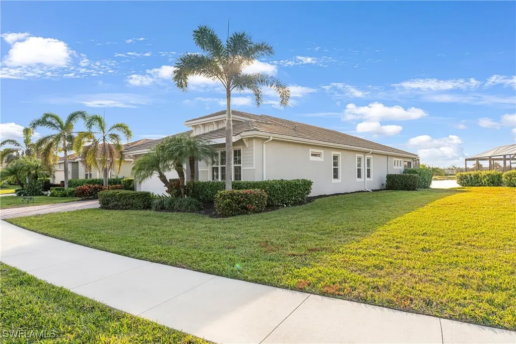 14601 Tropical Drive Naples FL 34114
