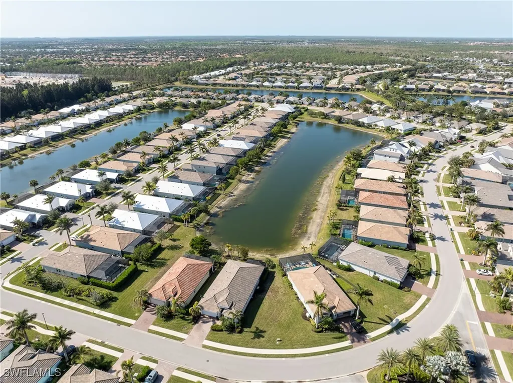 14601 Tropical Drive Naples FL 34114