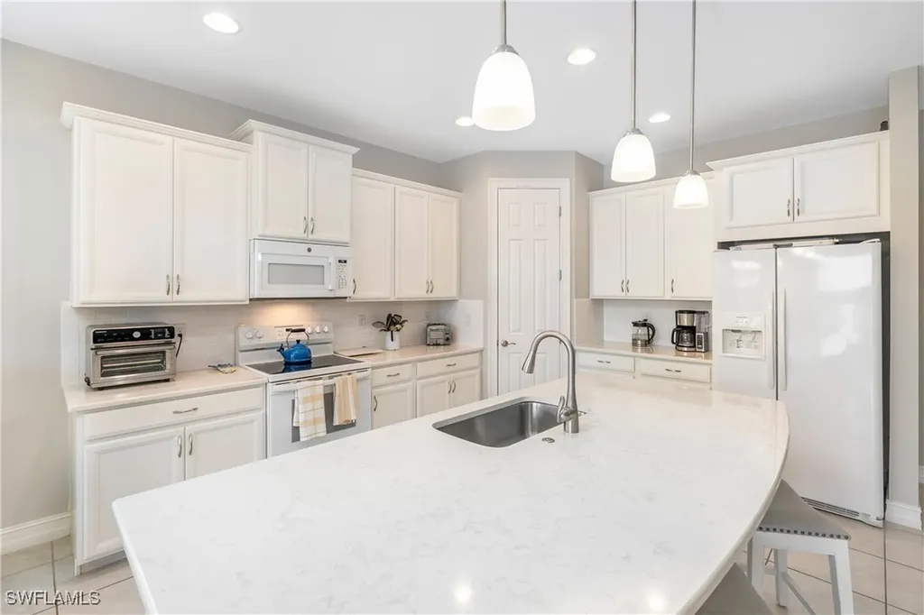 14601 Tropical Drive Naples FL 34114