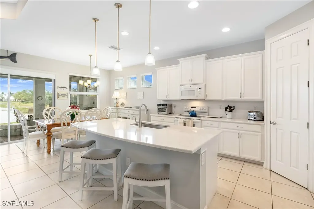 14601 Tropical Drive Naples FL 34114